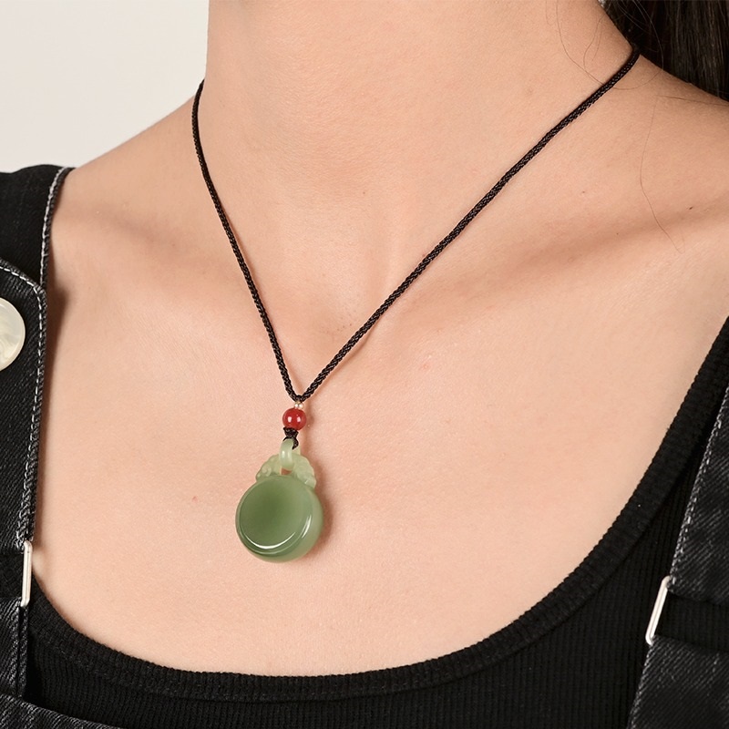 Khám phá năng lượng của trang sức ngọc phong thủy