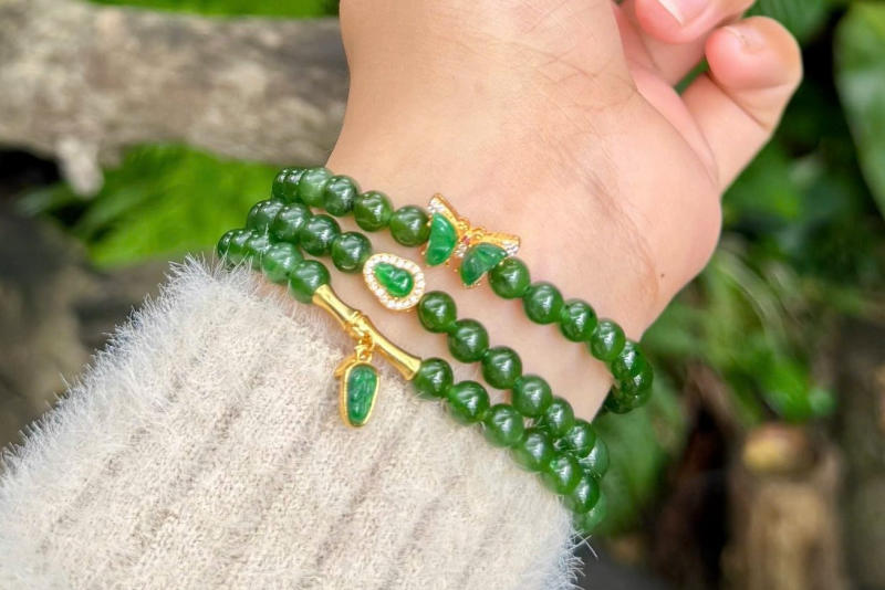 Nên đeo vòng ngọc ở tay trái khi muốn thu hút tài lộc, sự nghiệp, cầu bình an