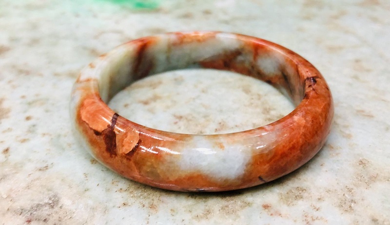 Ngọc Huyết phù hợp với người tuổi Tỵ