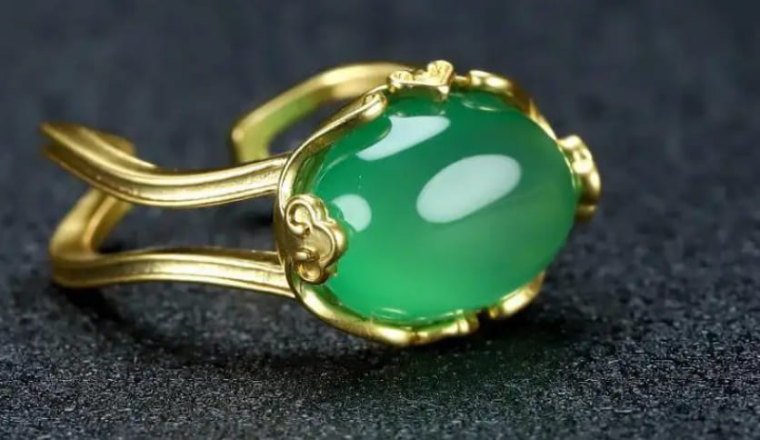 Nhẫn ngọc cẩm thạch độc bản độc đáo