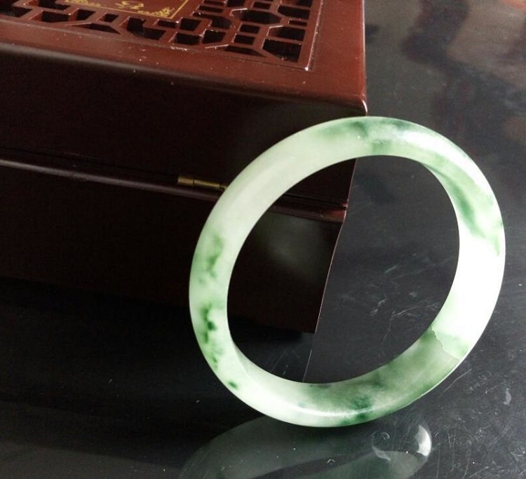 Bạch ngọc mang đến nhiều ý nghĩa phong thủy tốt đẹp