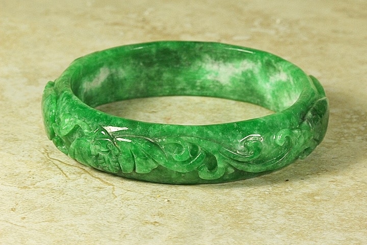 Trang sức ngọc bích tự nhiên đẹp, sang trọng